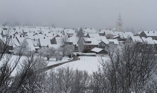 FOTO Vratile se snje&zcaron;ne radosti: Evo kako izgledaju Delnice, a bolje nije ni na Sljemenu...