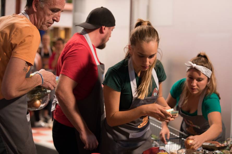 Tri, dva, jedan - kuhaj