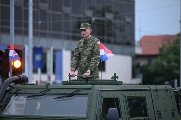 Zagreb: Generalna proba svečanog vojnog mimohoda