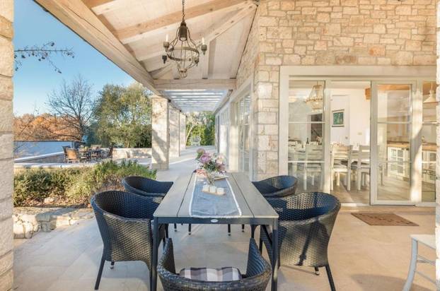 FOTO Pogledajte luksuznu vilu, rentaju je Tarik i Lejla Filipović