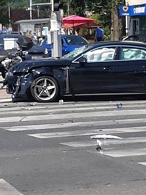 Sudarili se auto i motociklist hitne: 'Žurio je na intervenciju'