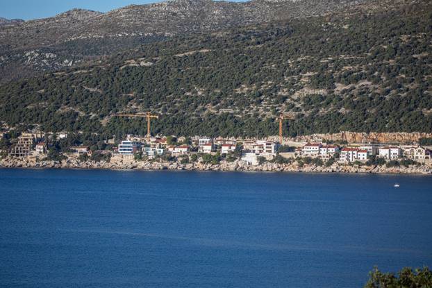 Dubrovnik: Bivši nogometaš Darijo Srna gradi svoju vikendicu u Lozici