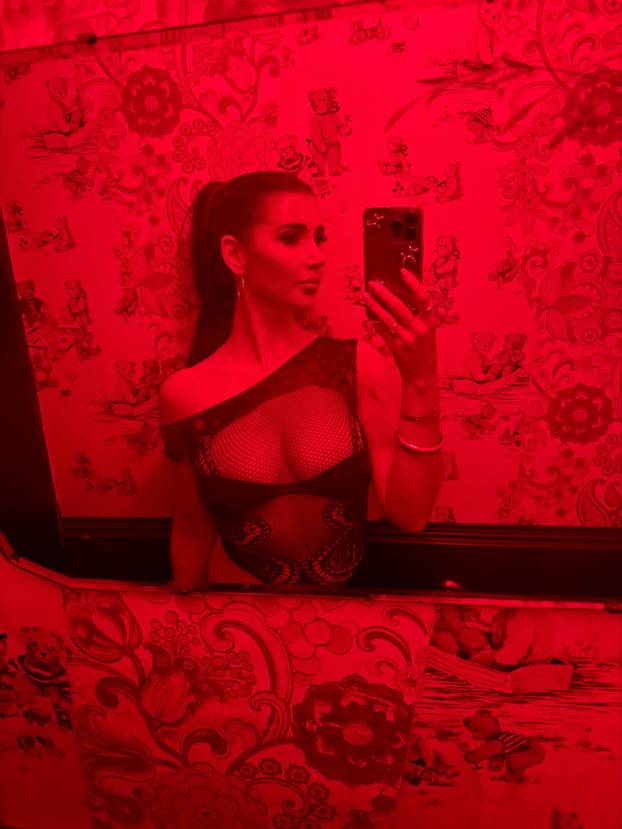 FOTO Zbog fatalne ljepotice je premierligaš dobio nove fanove