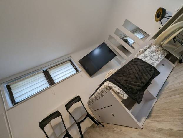 FOTO Prodaju garsonijeru u Zagrebu: Dok kuhate, gledate osobu na wc-u! Ovo je cijena...