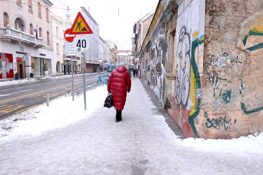 Zagreb: Na dva mjesta u Frankopanskoj opasan led