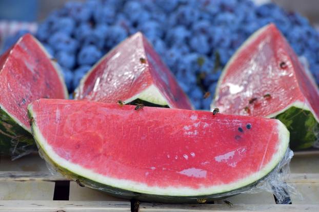 Šibenik: Subotnja ponuda vo?a i povr?a na gradskoj tržnici