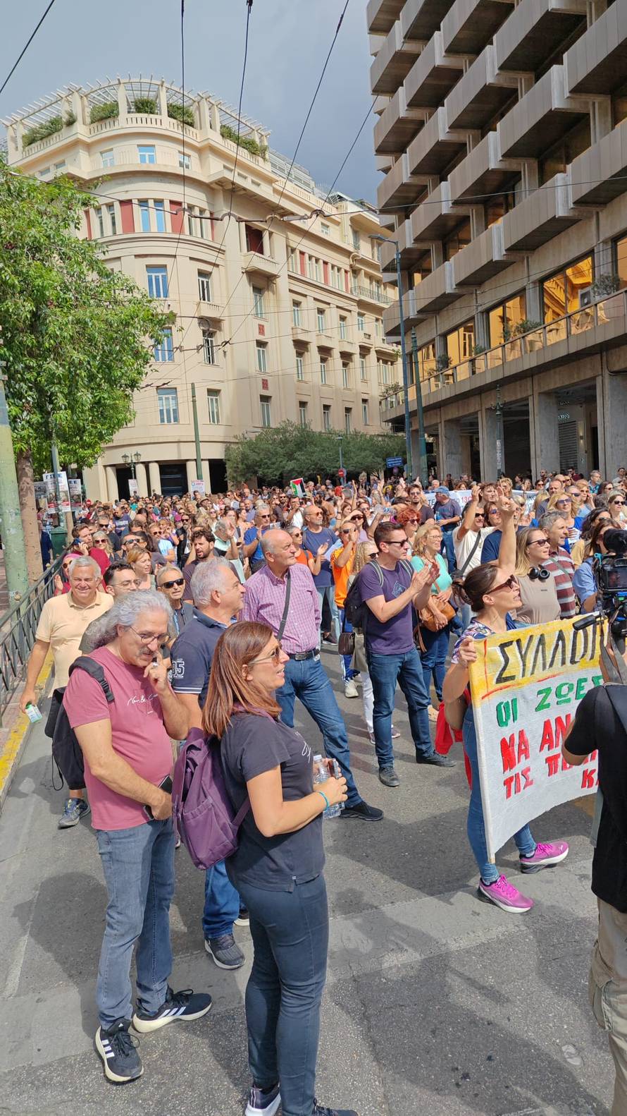 Grčki radnici ponovo štrajkaju: Željeznički promet zaustavljen, brodovi su ostali u lukama