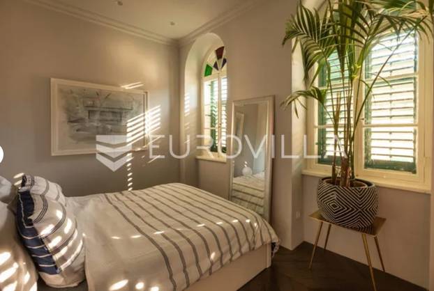 FOTO Prodaje se luksuzni stan u šibenskoj palači: Cijena mu je 700.000 eura, ima 90 kvadrata