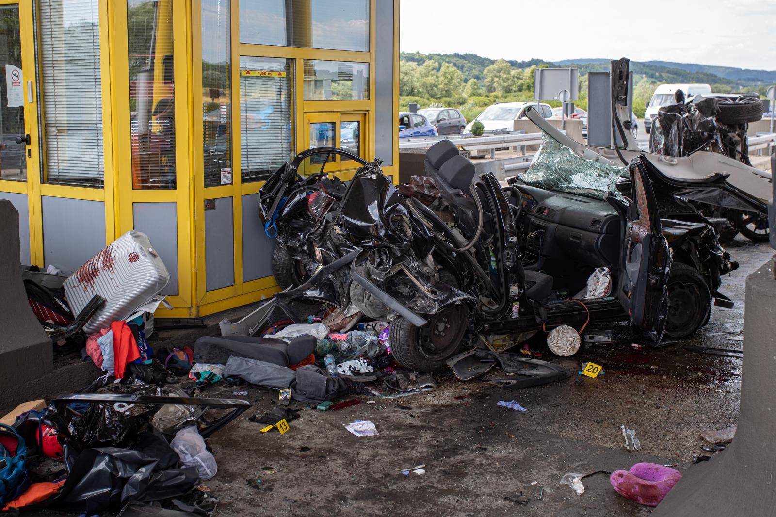 Policija je uhitila vozača (35) koji se BMW-om zabio u Škodu