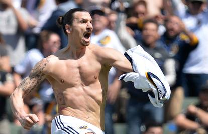 Nemojte ga ljutiti: Ibrahimović hat-trickom razbio protivnika!