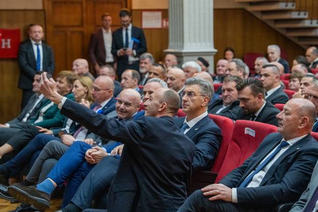 Gospić: Andrej Plenković na obilježavanju 36. obljetnice osnivanja HDZ-a u Ličko-senjskoj županiji