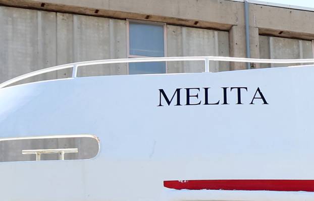 Ošte?eni katamaran Melita dotegljen u šibensko brodogradilište Iskra