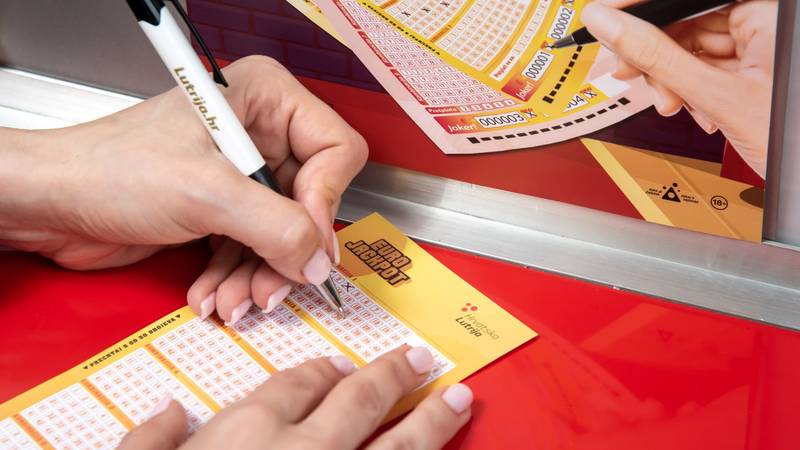 V Sloveniji še vedno iščejo skrivnostnega milijonarja, ki je zadal jackpot Eurojackpota