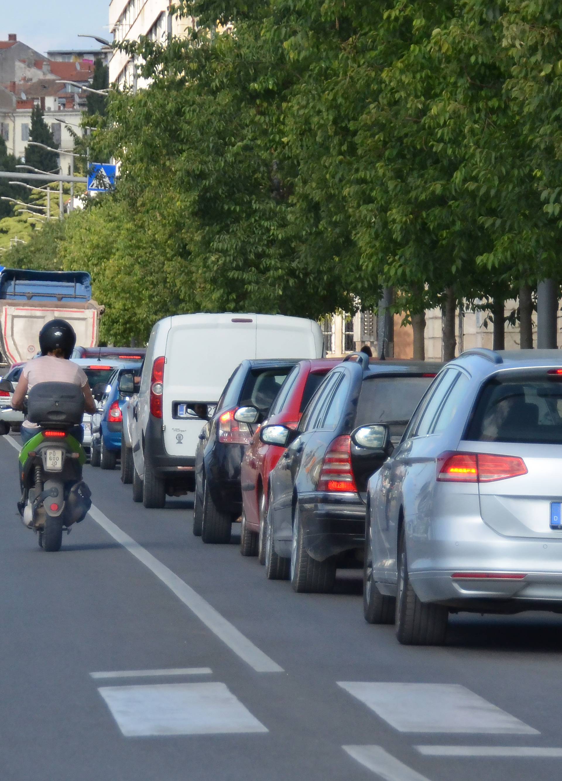 Za niže cijene goriva: Promet stao u Zagrebu, Osijeku, Rijeci