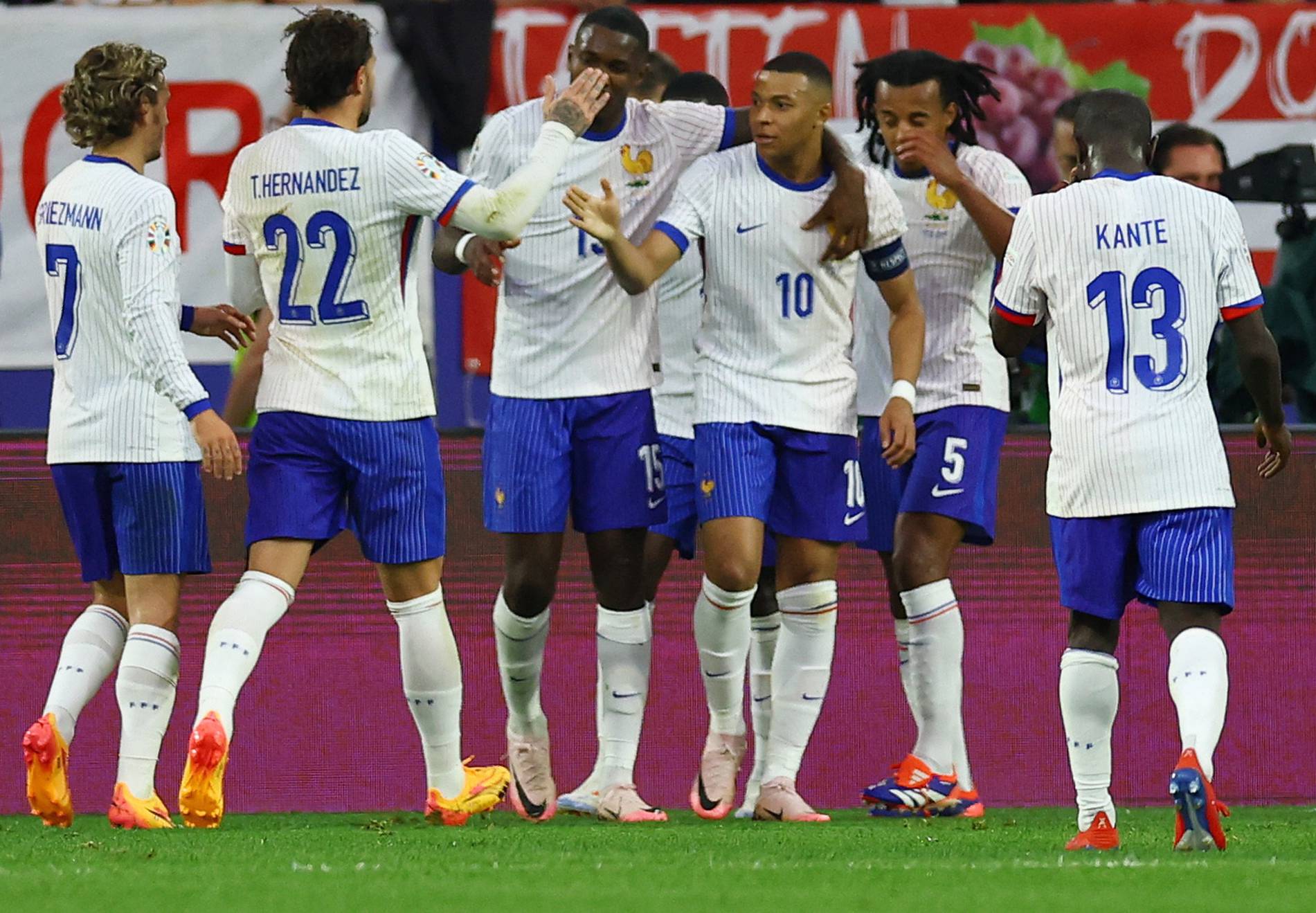 Euro 2024 - Austria v France