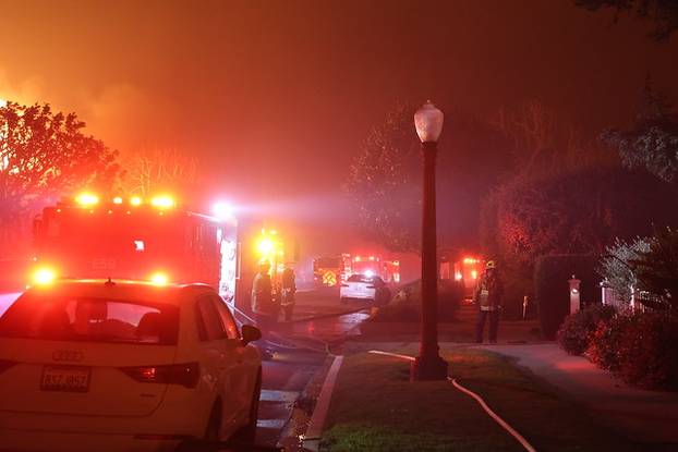 100 FOTOGRAFIJA UŽASA Ovo su vatrogasci snimili u paklu LA-a!