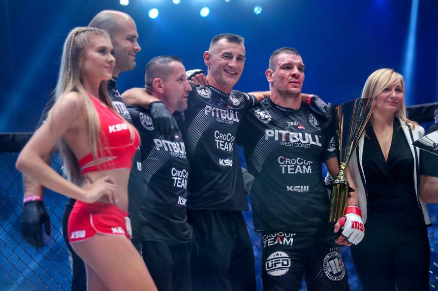 Zagreb: Borilački spektakl KSW 51, Ante Delija - Oli Thompson