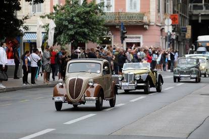 Dašak povijesti usred Rijeke: Tradicionalni susret oldtimera