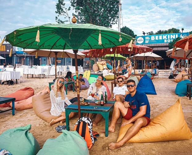 FOTO Majku je pratio do oltara, a sad se i sam oženio. Zvijezda rukometaša u braku s liječnicom