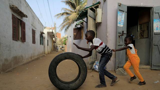 Outbreak of the coronavirus disease (COVID-19) in Yoff neighbourhood of Dakar