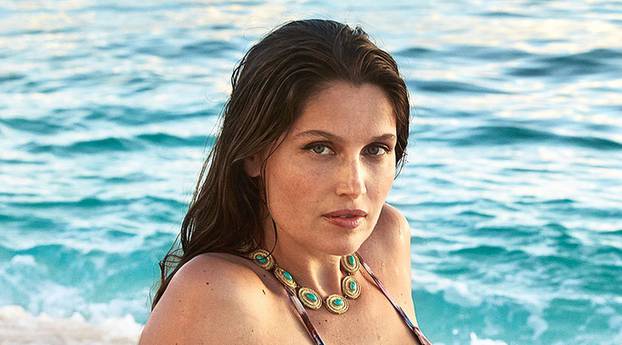 French beauty Laetitia Casta is the new face of Calzedonia