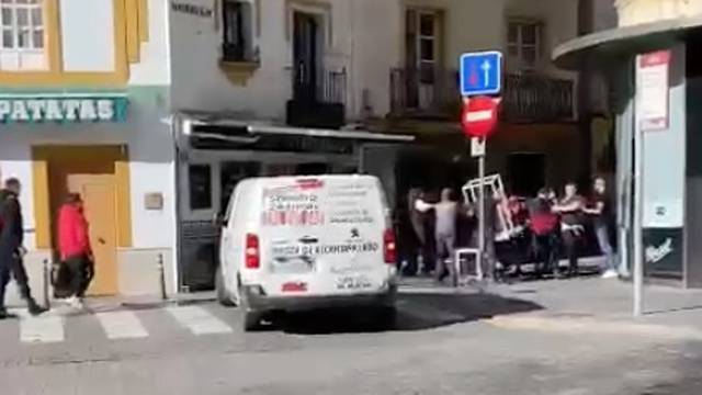 VIDEO Boysi su izazvali incident u Sevilli, policija je na nogama