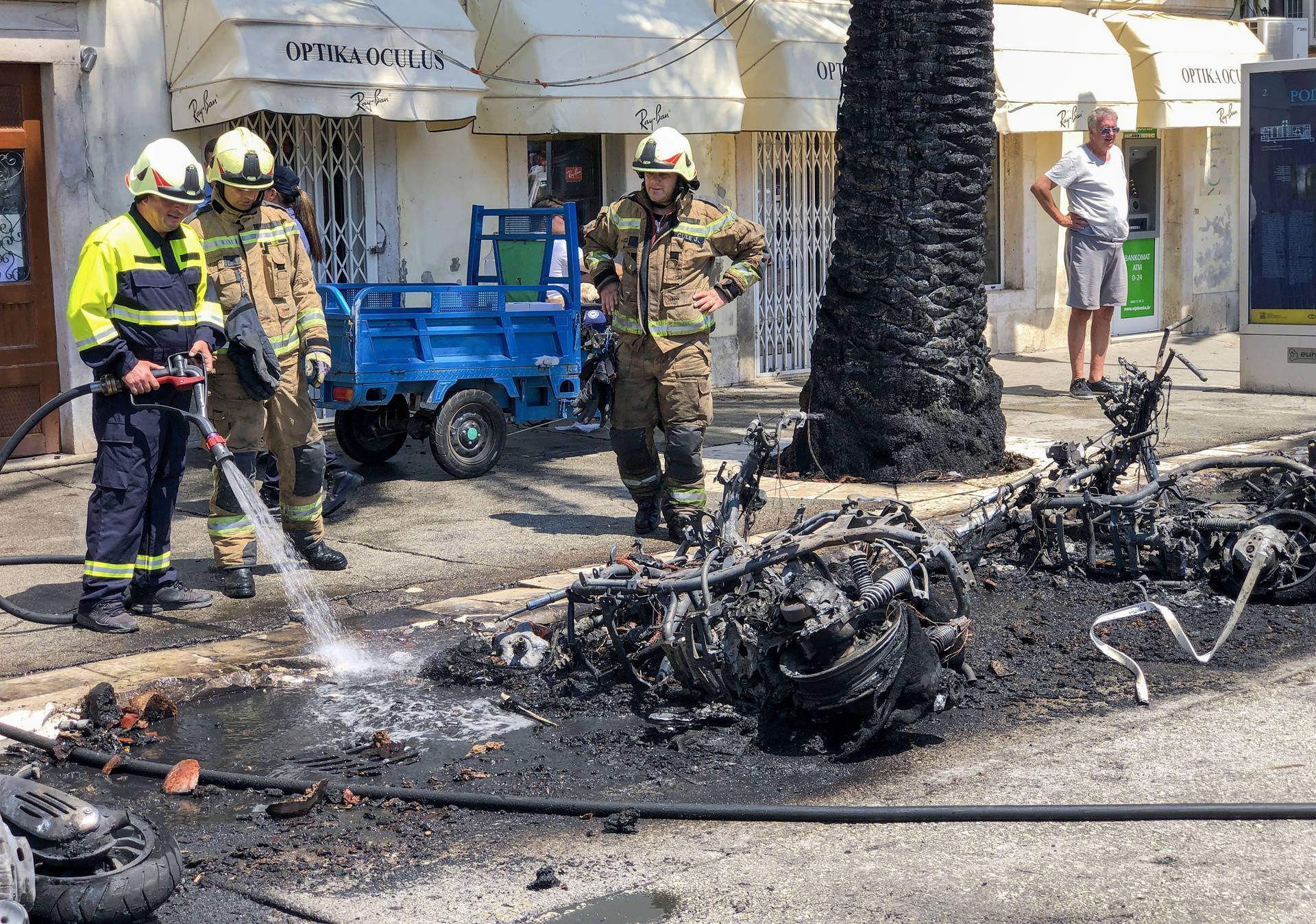 Split: Na Rivi se zapalilo desetak motocikala