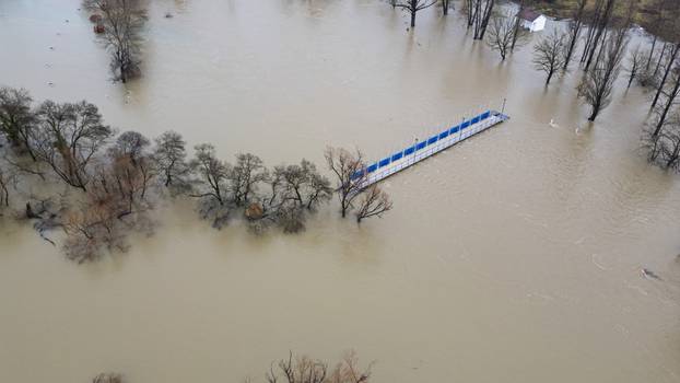 Mostar: Pogled iz zraka na poplavljena područja uz rijeku Bunu