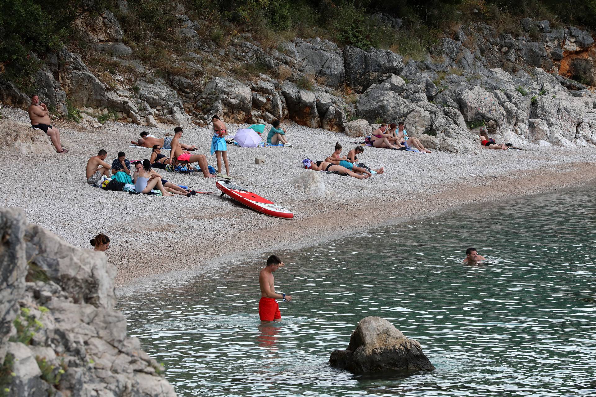 Rijeka: Rijetki kupa?i na plaži Nova voda