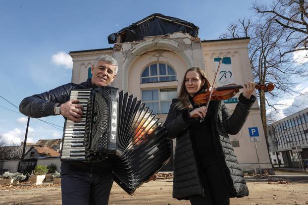 Svjetski prvak u sviranju harmonike svoju zaradu donirat će za obnovu stradale glazbene škole u Sisku
