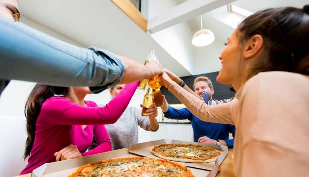 FOTO Danas je svjetski dan piva i pizze! Hoćete li ga 'proslaviti'?