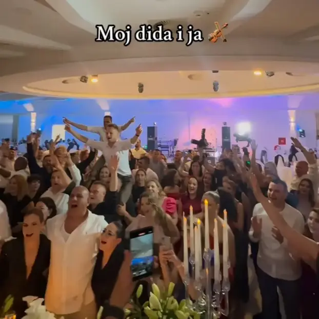 FOTO Urnebesne fotke sa svadbi na Balkanu: Od čupanja kose za buket i 'minjaka' do interventne