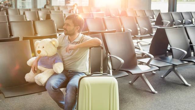 Upoznali se online: Nizozemac došao u Kinu da upozna curu pa ju čekao 10 dana na aerodromu