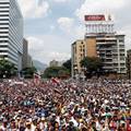 Žele da Maduro odstupi: Tisuće ljudi izašlo na ulice Venezuele