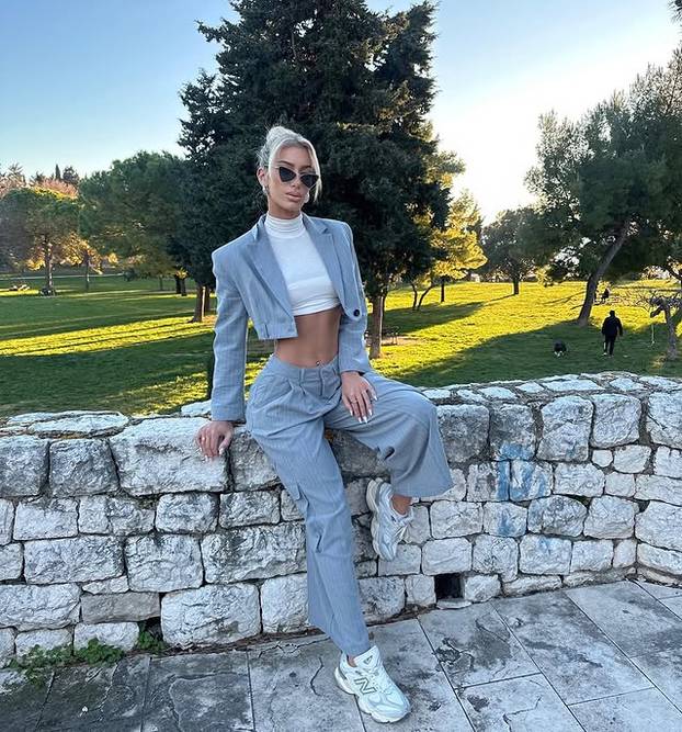 FOTO Kakve fotke! Pogledajte zavidnu liniju Lare - naše domaće fitness influencerice