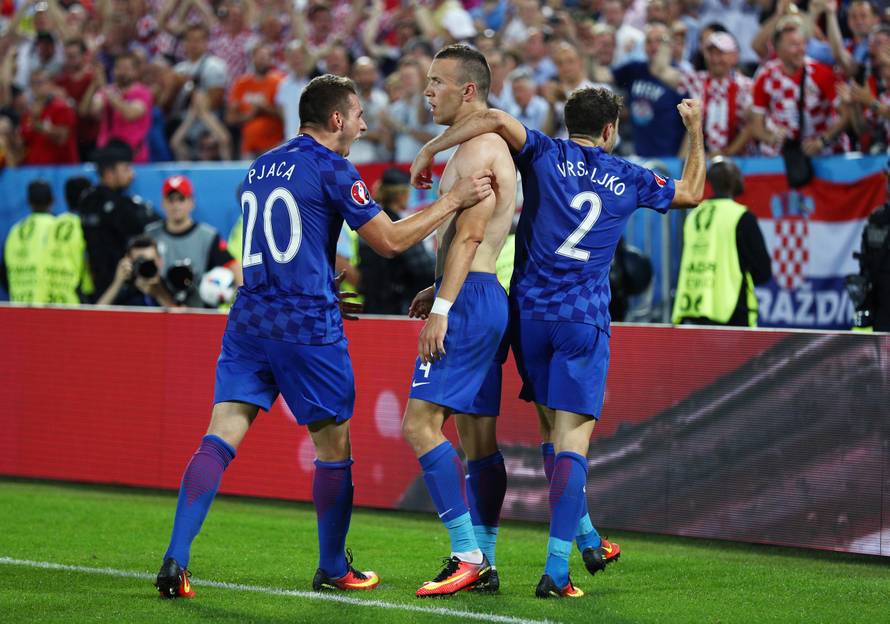 Croatia v Spain - Group D: UEFA Euro 2016