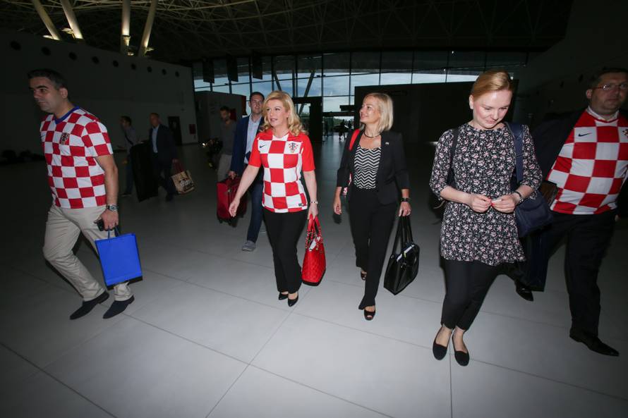 Zagreb: Brojne osobe iz javnog Å¾ivota odlaze Äarter letom na finalnu utakmicu HrV - FRA
