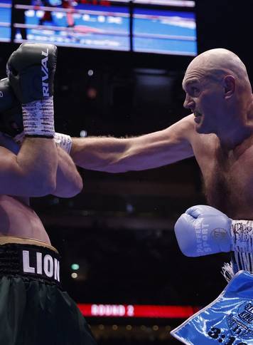 Tyson Fury v Arslanbek Makhmudov