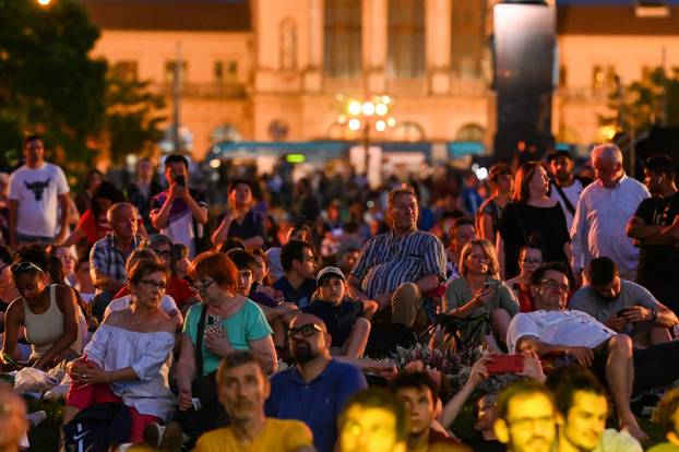 Zagreb Classic Open Air: Jazz orkestar HRT-a nastupio pod ravnanjem Mirona Hausera