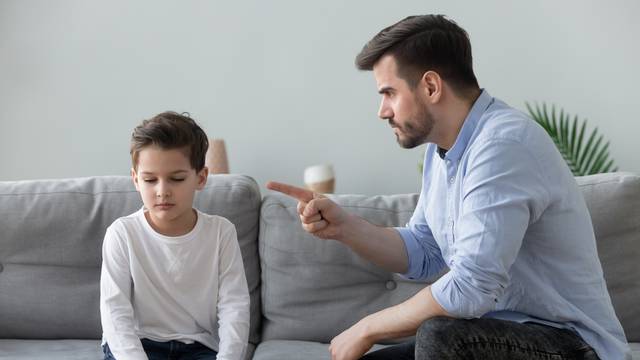Kad jedan roditelj ne voli djecu: Strpljivi razgovor nudi rješenje