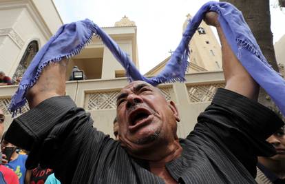 Odjeknula i druga eksplozija u crkvi u Egiptu: Mrtva 31 osoba