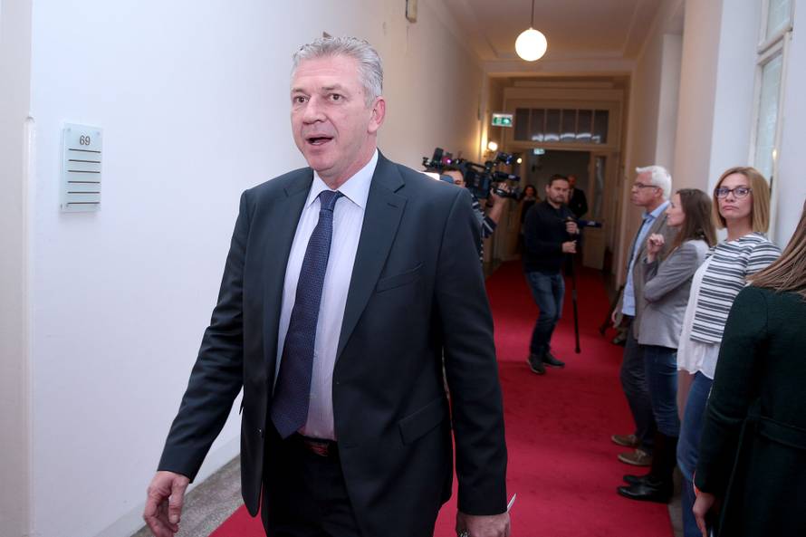 Završila sjednica: Prihvatili su četiri zakona i sugestije oporbe