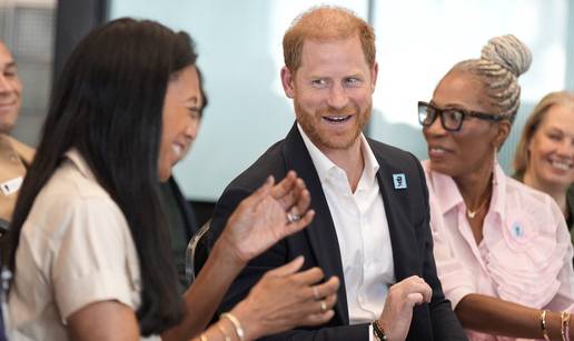 &Zcaron;ivot nakon dvora vi&scaron;e nije tako glamurozan, izvori tvrde: 'Princ Harry u Americi ne radi ni&scaron;ta'