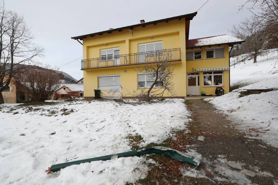 Upao im autom u kuću pa su mu skuhali kavu da se otrijezni