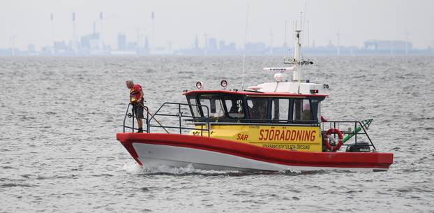 A Swedish Sea Rescue Society unit searches for missing Swedish journalist Kim Wall at Lundakra Bay between Barseback and Landskrona