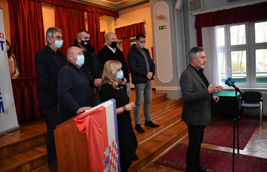 Inicijativa HDZ-a o referendumu je "pomalo zakašnjela", treba definirati pitanja za promjene