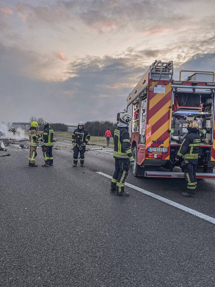 FOTO Vatrogasci objavili kako je izgledalo gašenje strave na A1