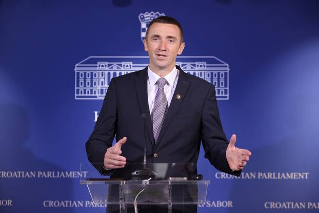 Zagreb: Ivan Penava o aktualnim temama