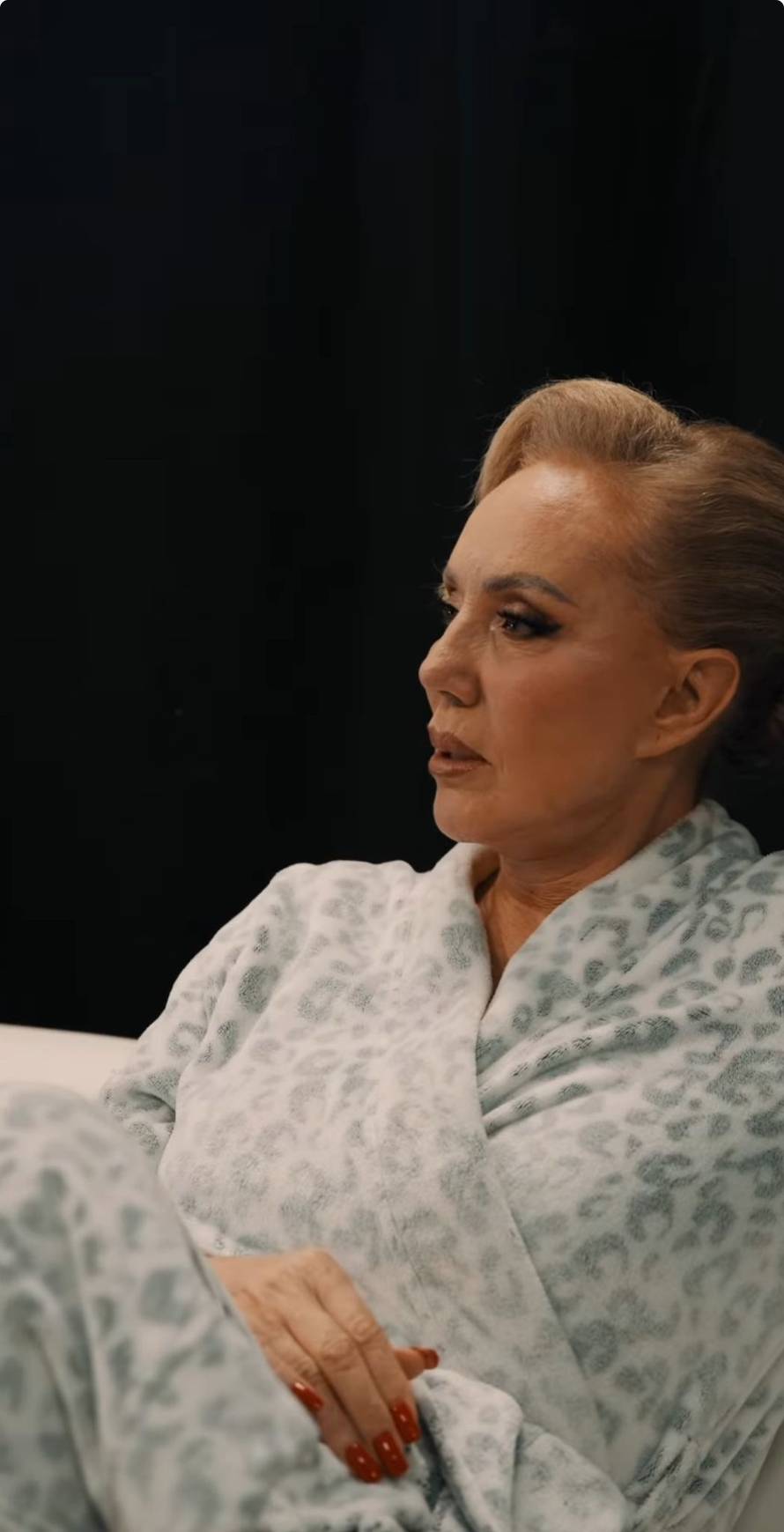 Brena objavila snimku trenutka kada je snimatelj pao na nju...