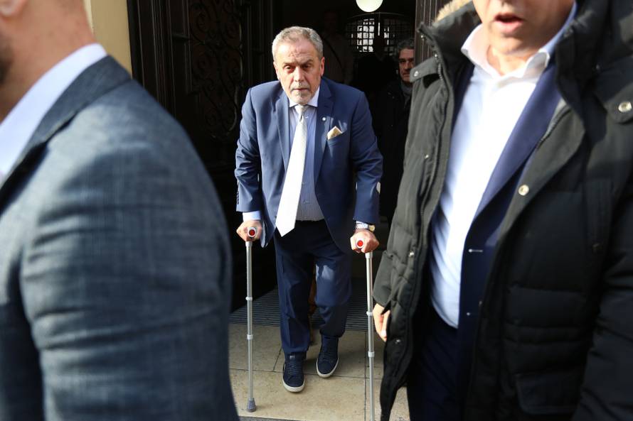 Zagreb: Gradonačelnik Bandić napustio viječnicu uoči glasovanja o proračunu